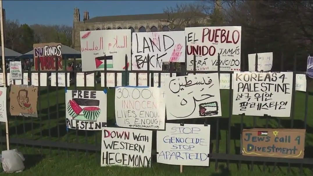 Over 1,000 pro-Palestinian protesters gather at Northwestern University