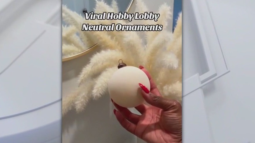 Neutral Christmas ornaments
