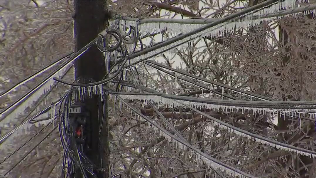 Central Texas weather: Downed trees, power lines leaves thousands without power