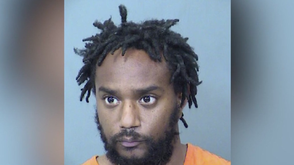 Suspect shot, killed man who was checking his mail in Chandler, police say