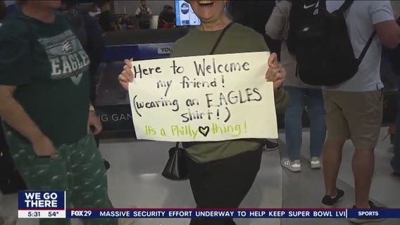 Eagles fans begin their descent into Arizona