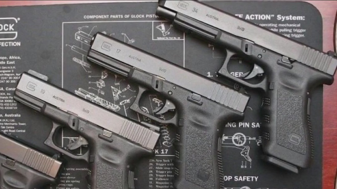 Chicago sues gunmaker Glock Inc. over easily convertible machine guns