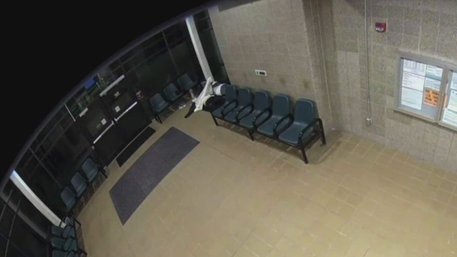 Sex in Waukesha County Jail lobby