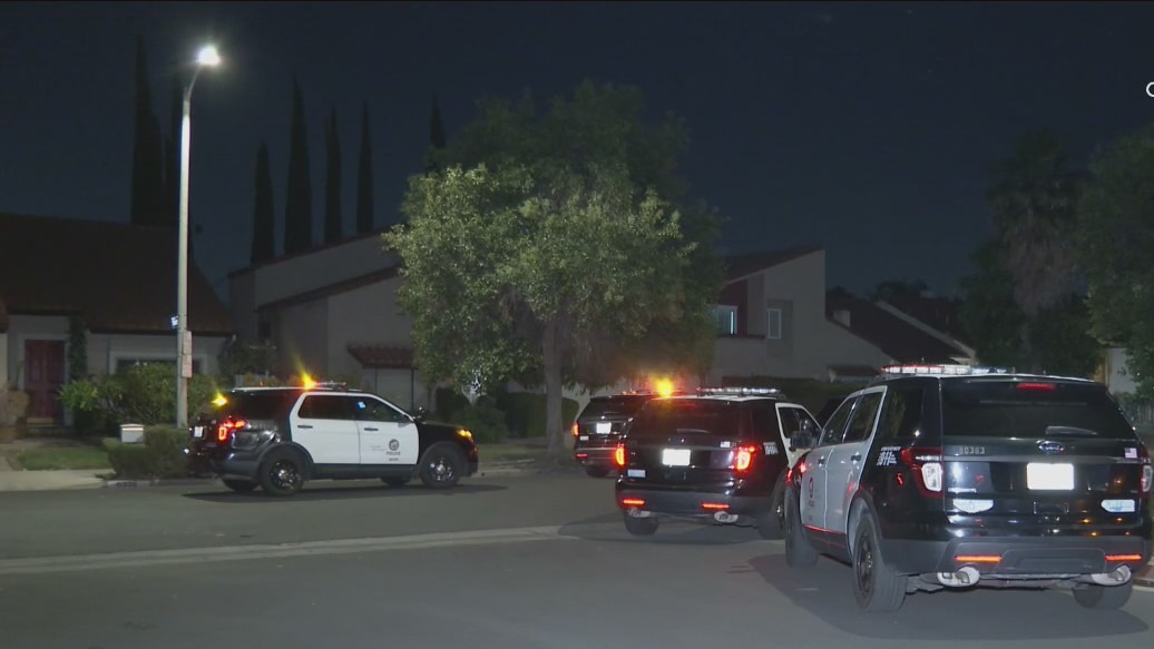 LAPD investigating triple shooting in Canoga Park