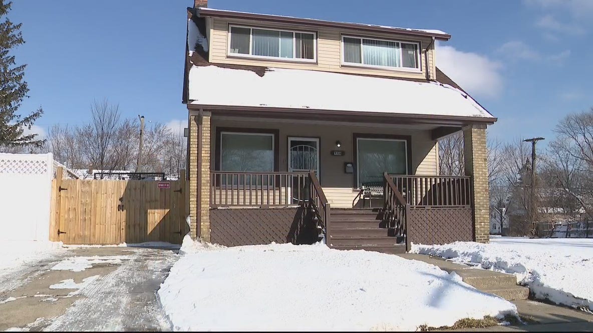 Organization started by wrongly convicted man helps other exonerees; new home finished
