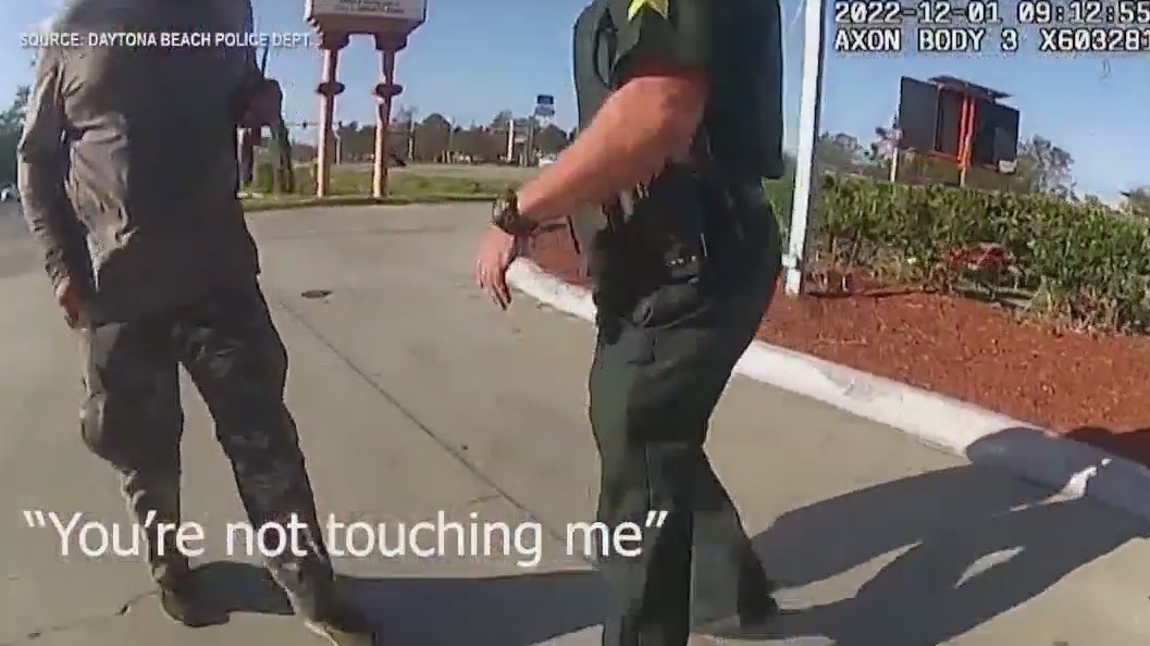 Body cam video shows moments before man stabbed Daytona Beach officer in face: police