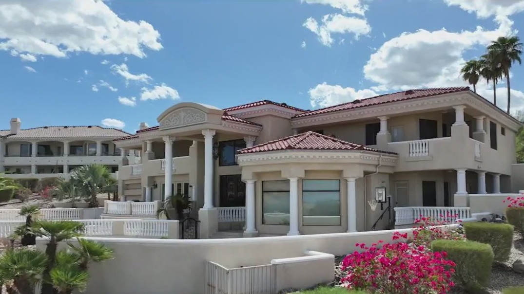 Palatial property in Phoenix | Cool House