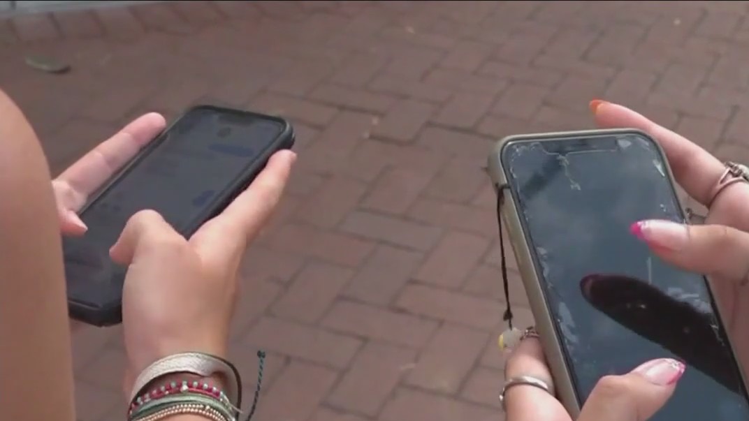 Navigating technology etiquette in the digital world