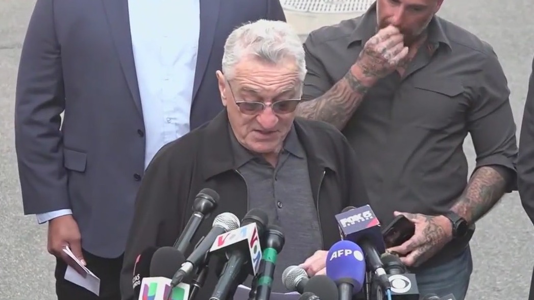 Robert De Niro blasts Trump outside trial