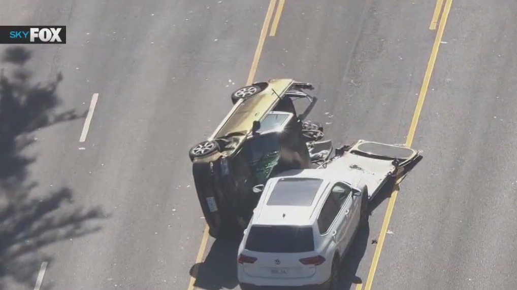 7 people hurt in 2-car wreck in Los Feliz