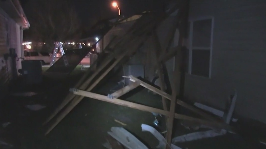 Extreme winds rip rooftops of homes, garages in Merrillville