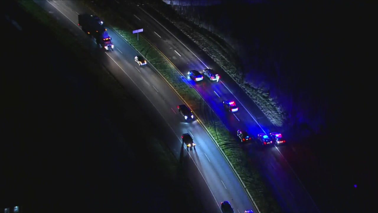 Crash along Fairfax County Parkway causes delays in Chantilly