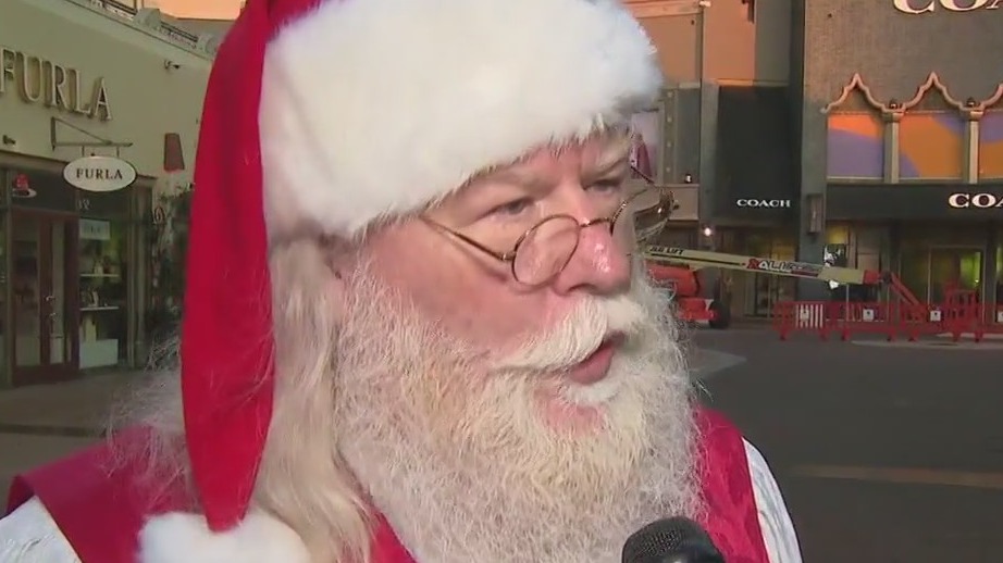 Santa weighs in on tree at Citadel Outlets