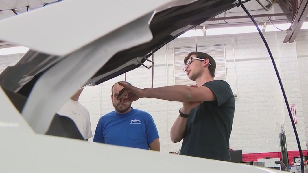 Mesa college students get hands-on EV training