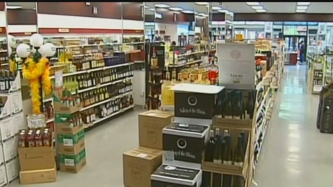 Push to sell booze at college sports gets renewed effort