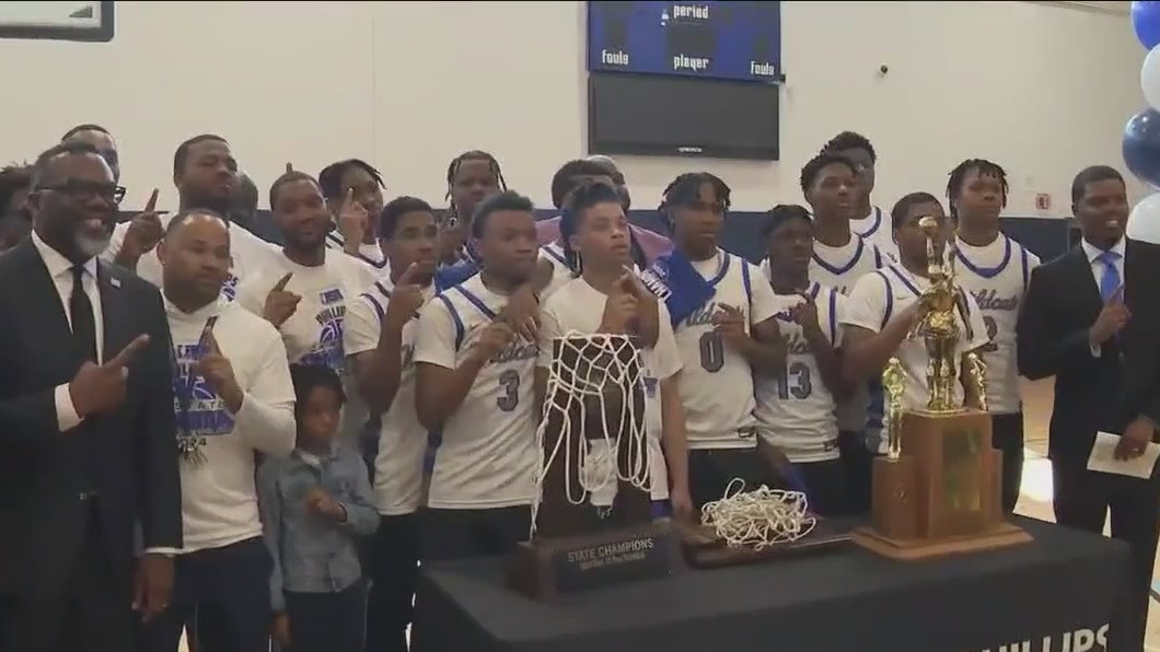 Wendell Phillips HS celebrates big after claiming state championship win