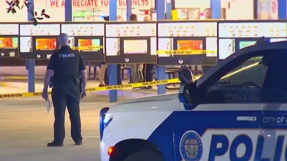 Teenager shot in the legs at Sonic restaurant in Orlando during argument, police say