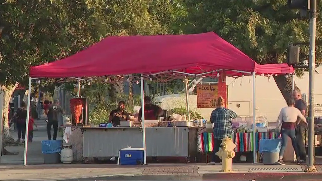 Taco stand robbery in South LA under investigation