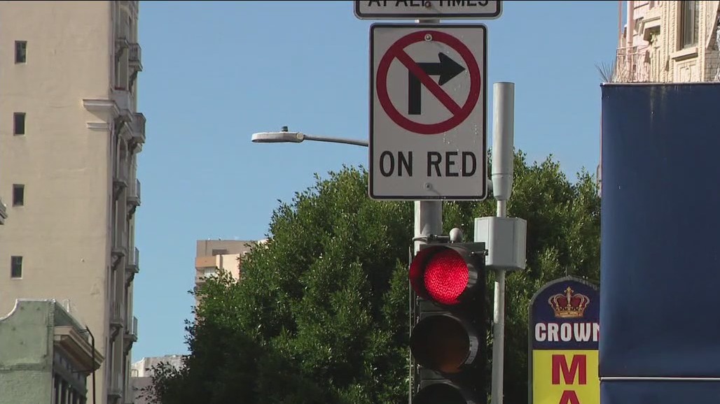 San Francisco bans right-on-red turns at 200 intersections
