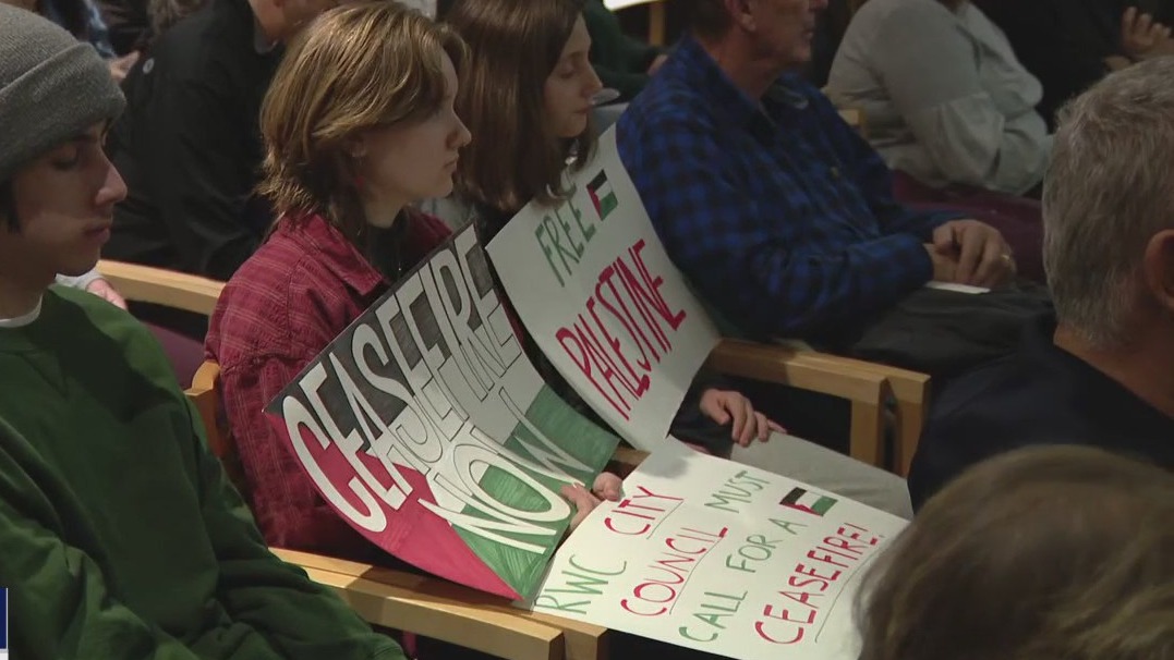 Redwood City council meeting about ceasefire resolution draws hundreds