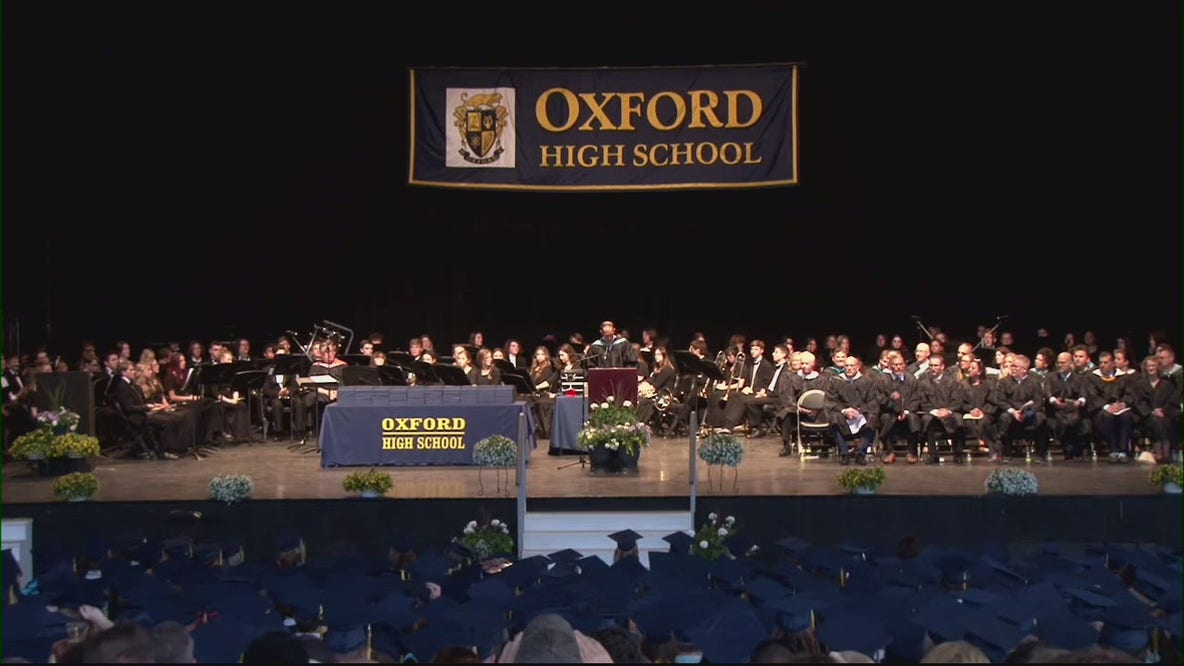 Oxford schools holds graduation ceremony Thursday