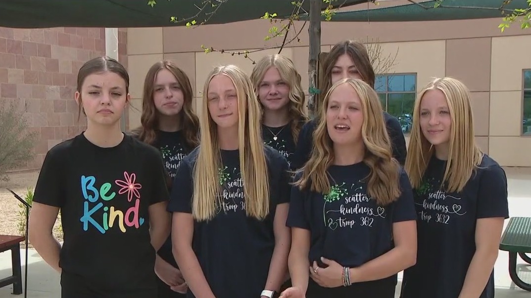 Queen Creek Girl Scouts bring 'Sunshine Therapy' to Mesa medical center
