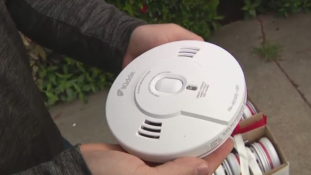 Free smoke alarms given to residents in Oakland neighborhood