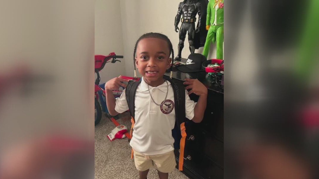 Strangers find 7-year-old walking on Bellaire Boulevard while he should have been at school