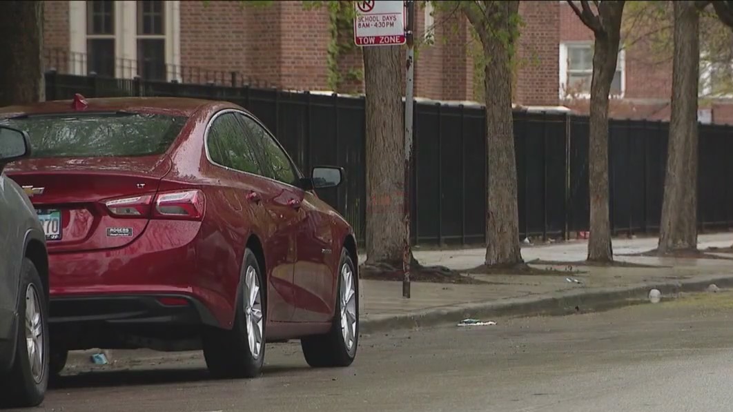 Chicago police warn residents their cars might not be there when they get back