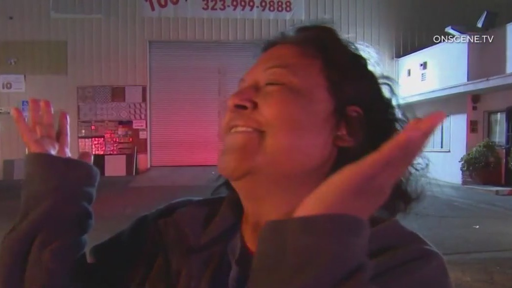 Woman helps daughter deliver baby on 5 FWY