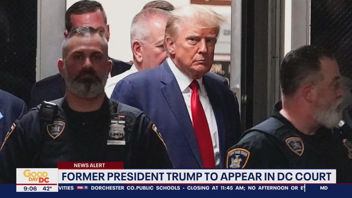 Trump arrives at the U.S. Court of Appeals in DC