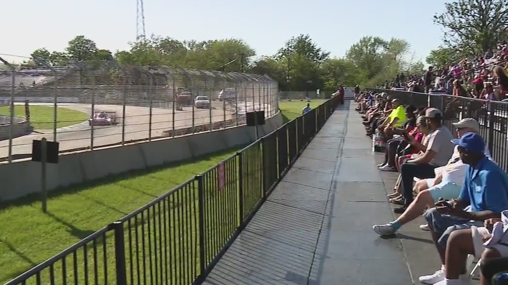 Free Prix day packs in the fans on Belle Isle