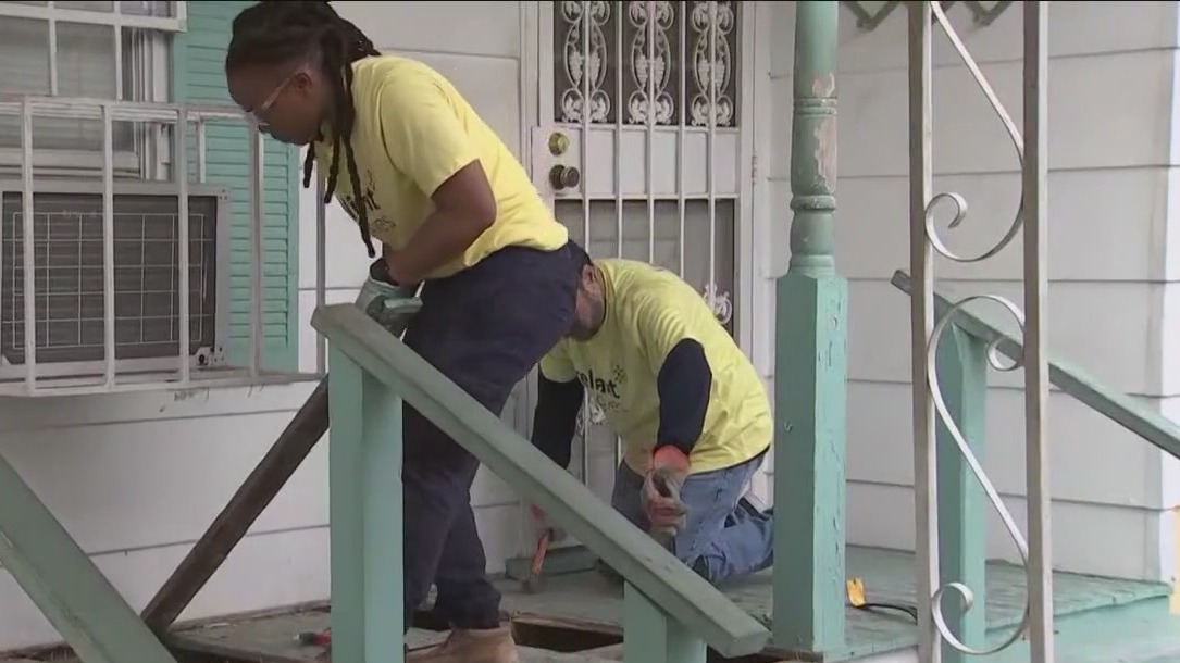 Volunteers work to build new porch to help 93-year-old stay in her Third Ward home