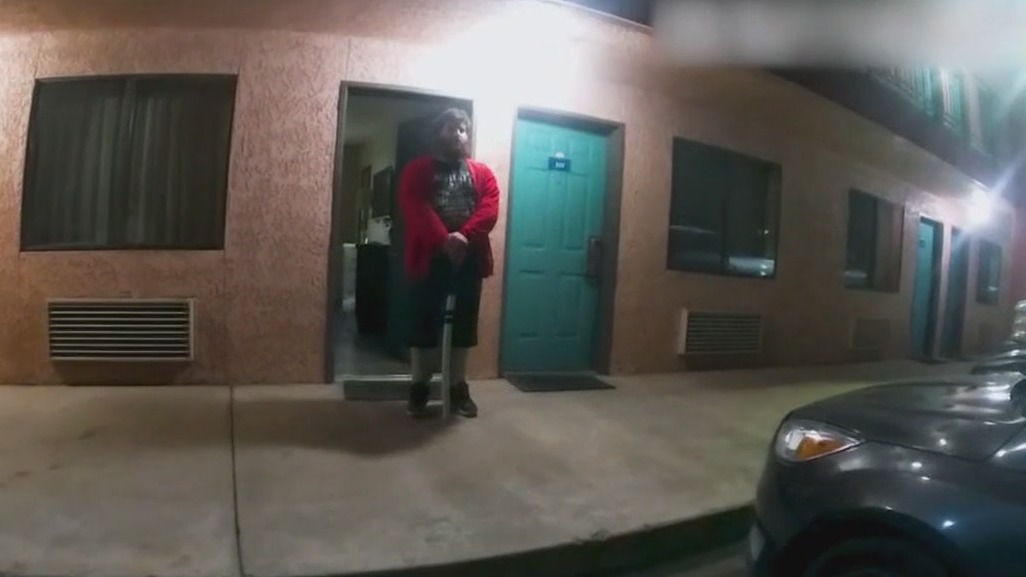 Body cam: AZ police shoot sword-wielding man