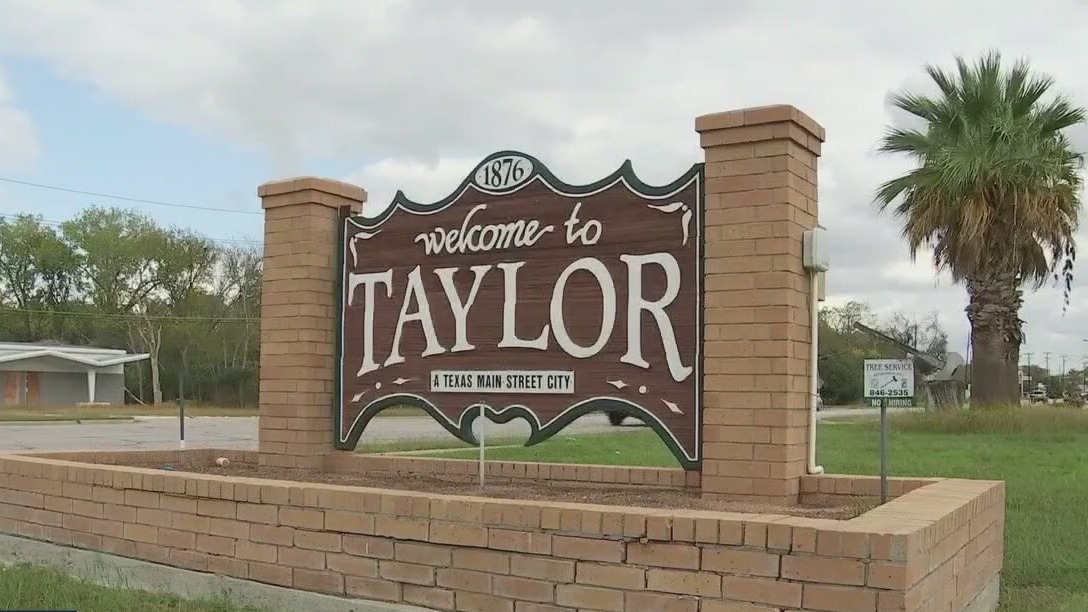 Taylor voters repeal council's pay raise, set new compensation rate in city charter