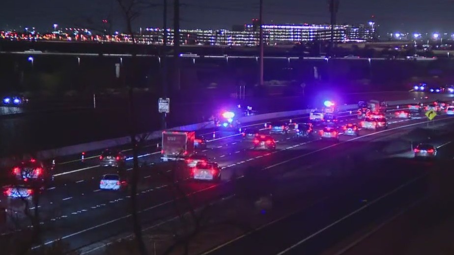 4 hurt, 1 dead in Loop 202 crash