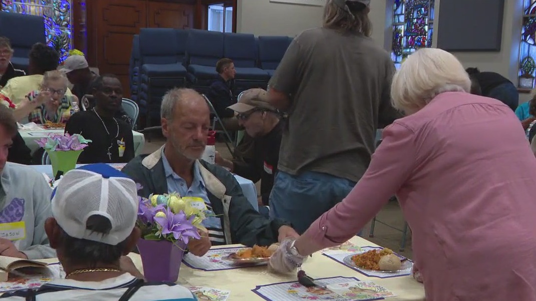 Metropolitan Ministries serves meals for Easter Sunday
