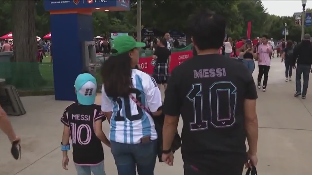 Lionel Messi misses Soldier Field match
