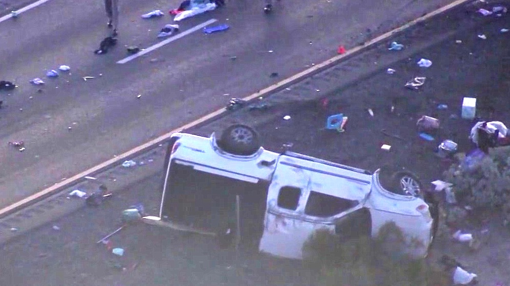 3 people killed in crash on westbound I-10