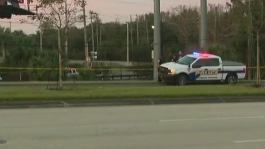 1 killed after car flips over, crashes into water in Altamonte Springs, officials say