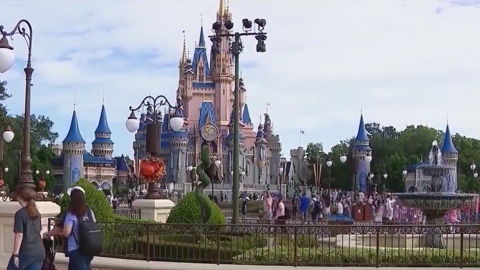 Disney workers union head back to the bargaining table