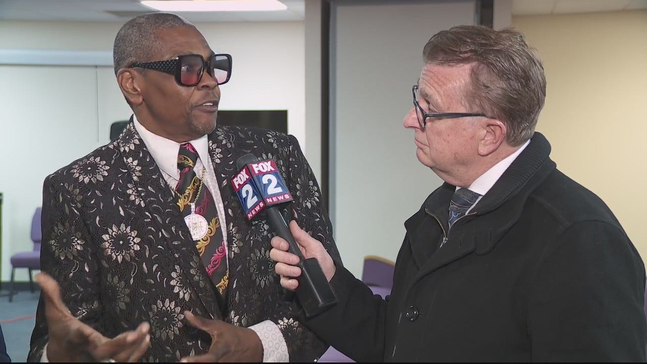 Four Tops lead singer plans racial discrimination lawsuit