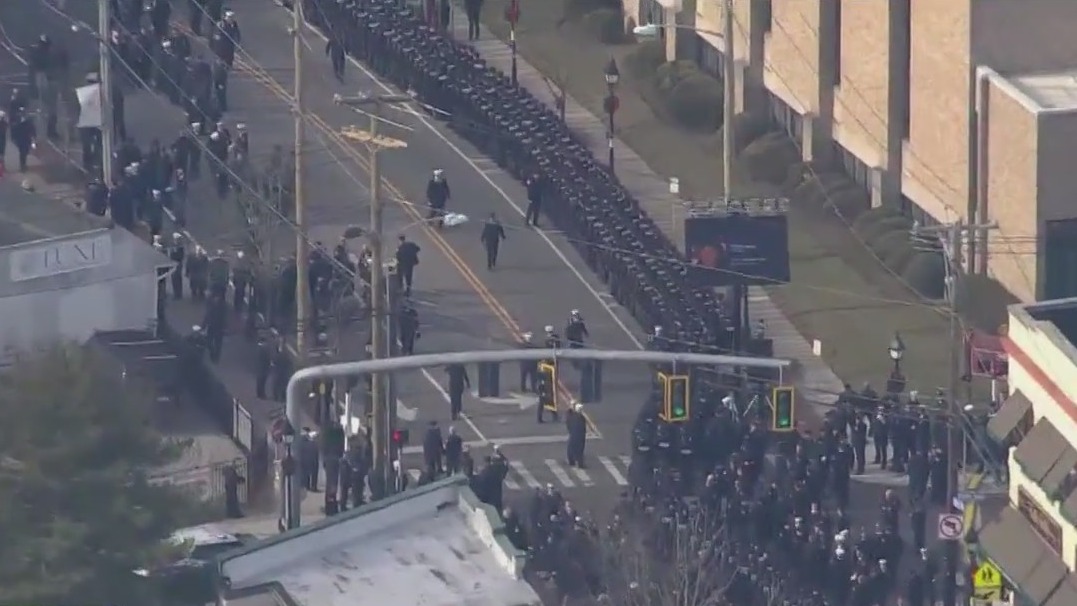 Funeral held for FDNY firefighter William Moon