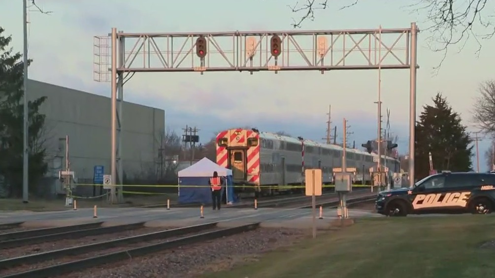 Railroad crossing closed after person struck by train in Arlington Heights