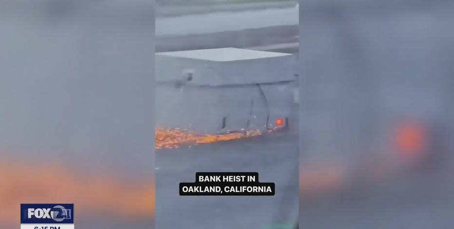 Thieves drag stolen ATM down a road in Oakland, police make 1 arrest