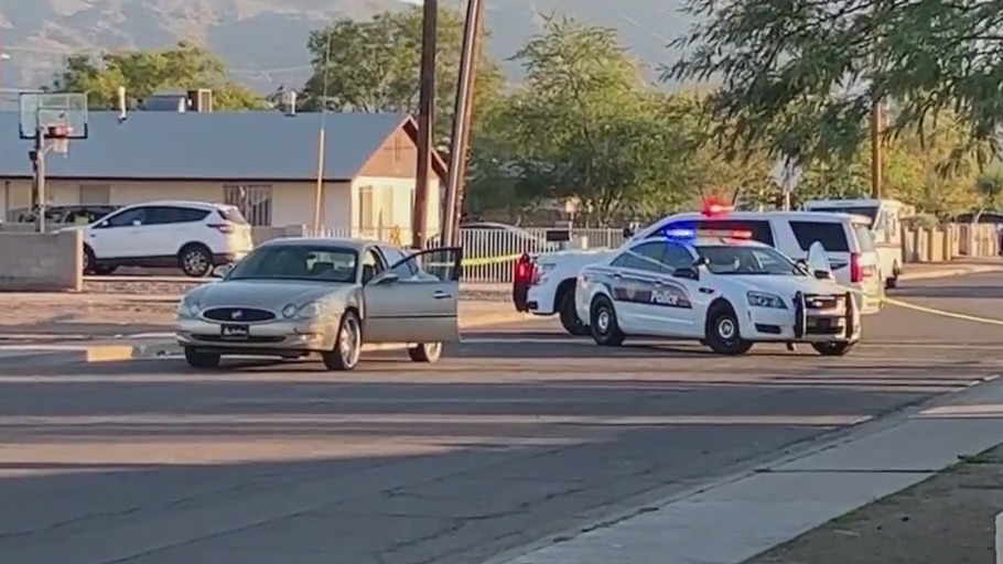 Burglary suspect injured during fight with homeowner