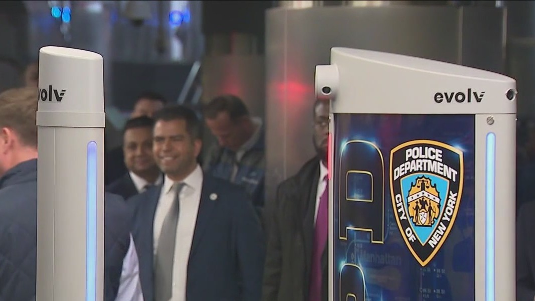 Mayor Adams wants gun scanners in subway stations
