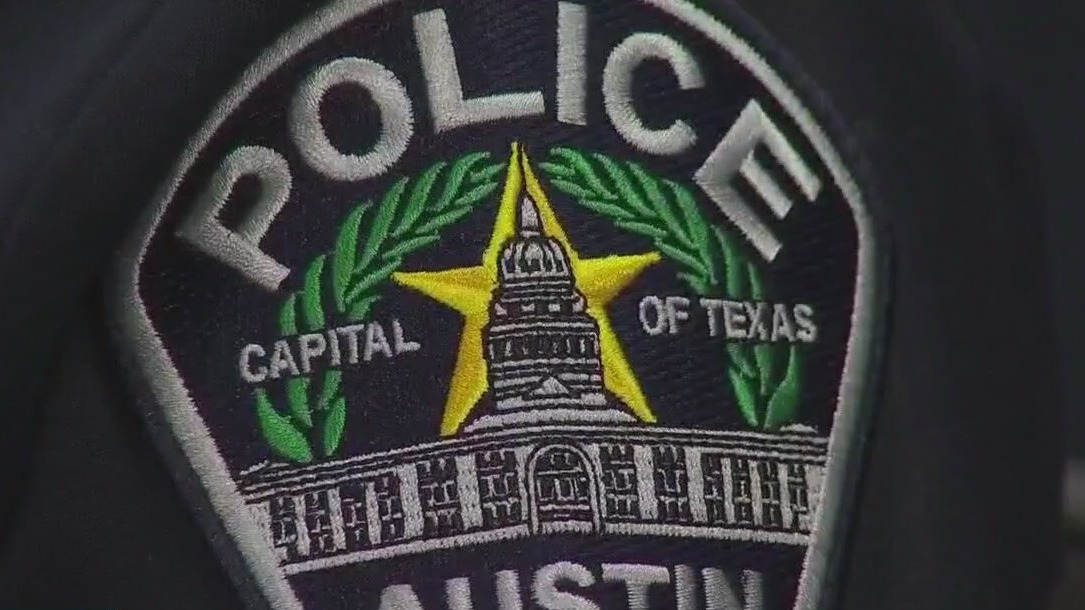 Austin police officers save 4-year-old boy from choking
