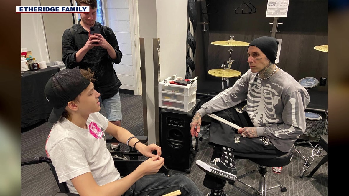 AZ teen cancer patient meets Travis Barker