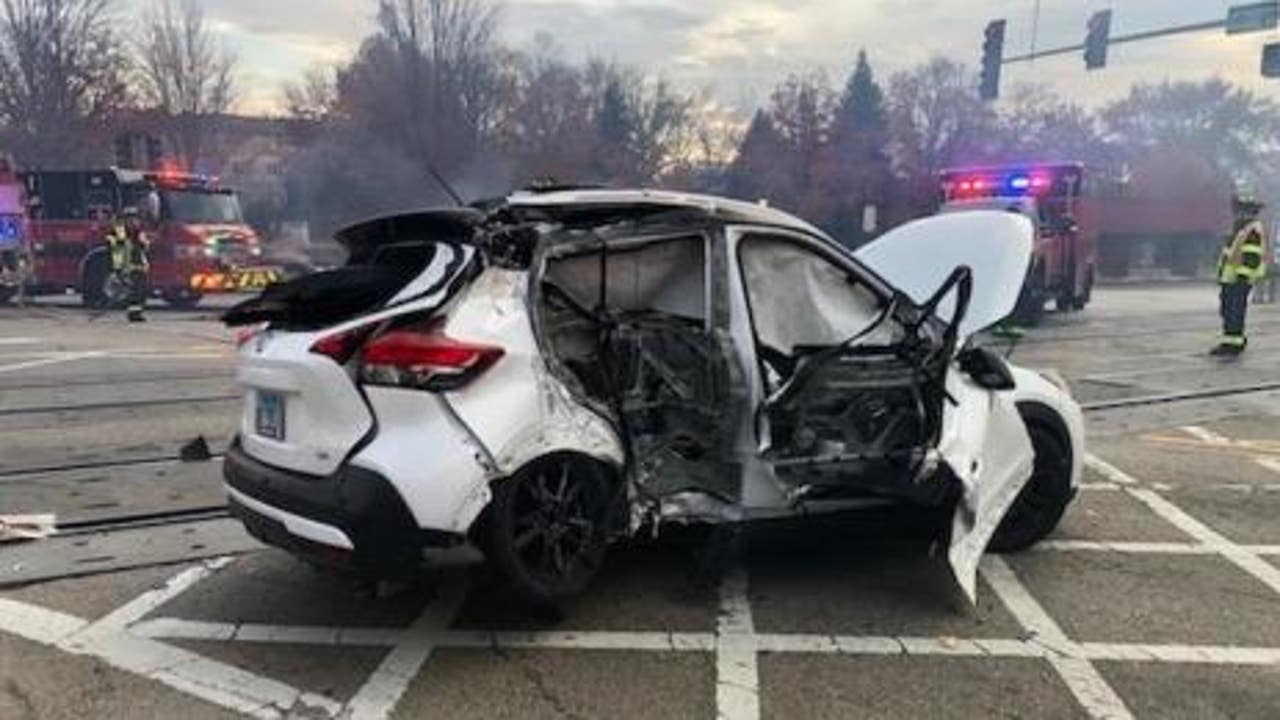 Car reaches 100 mph, crashes into pole at Arlington Heights Car reaches 100 mph, crashes into pole at Arlington Heights